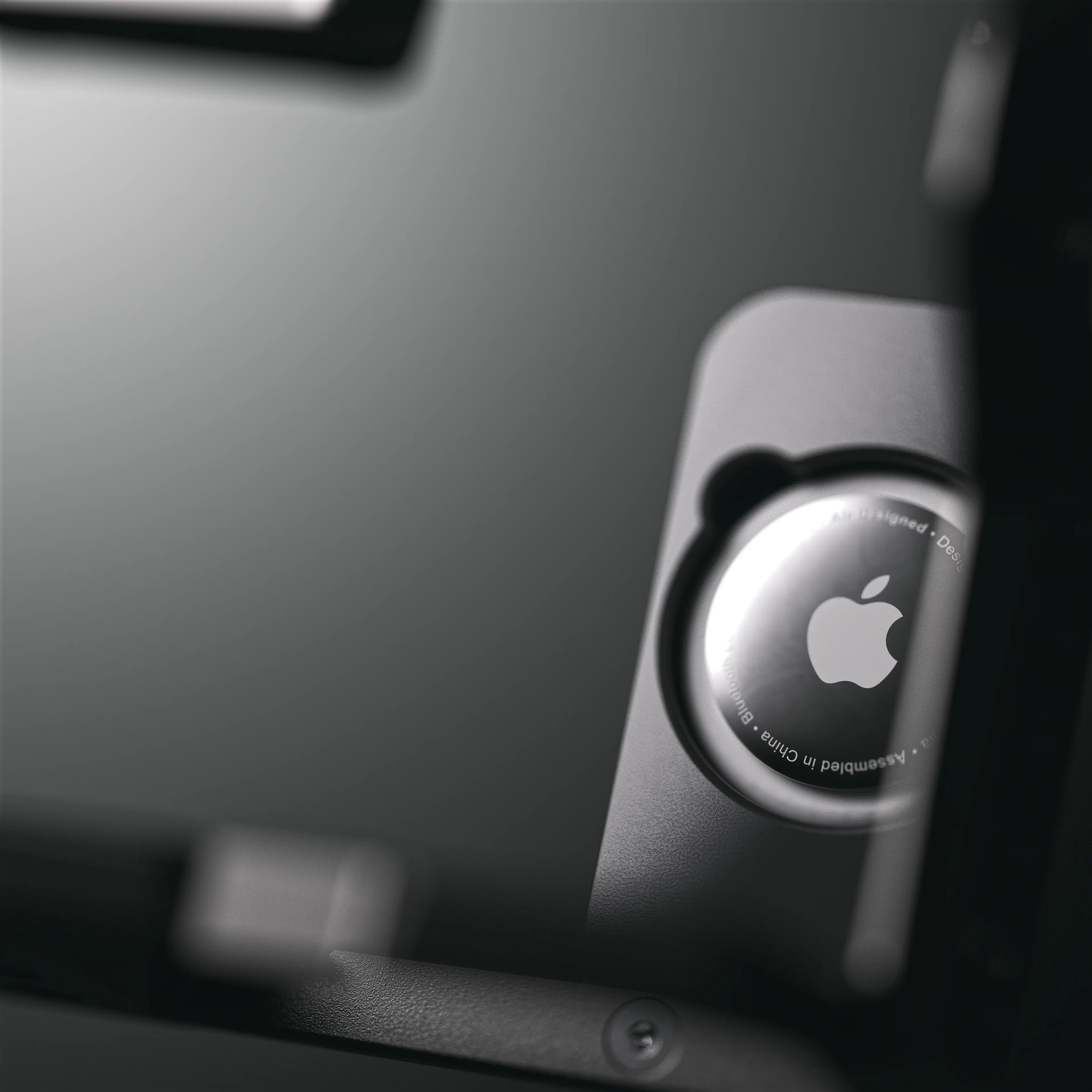 AirTag pocket detail